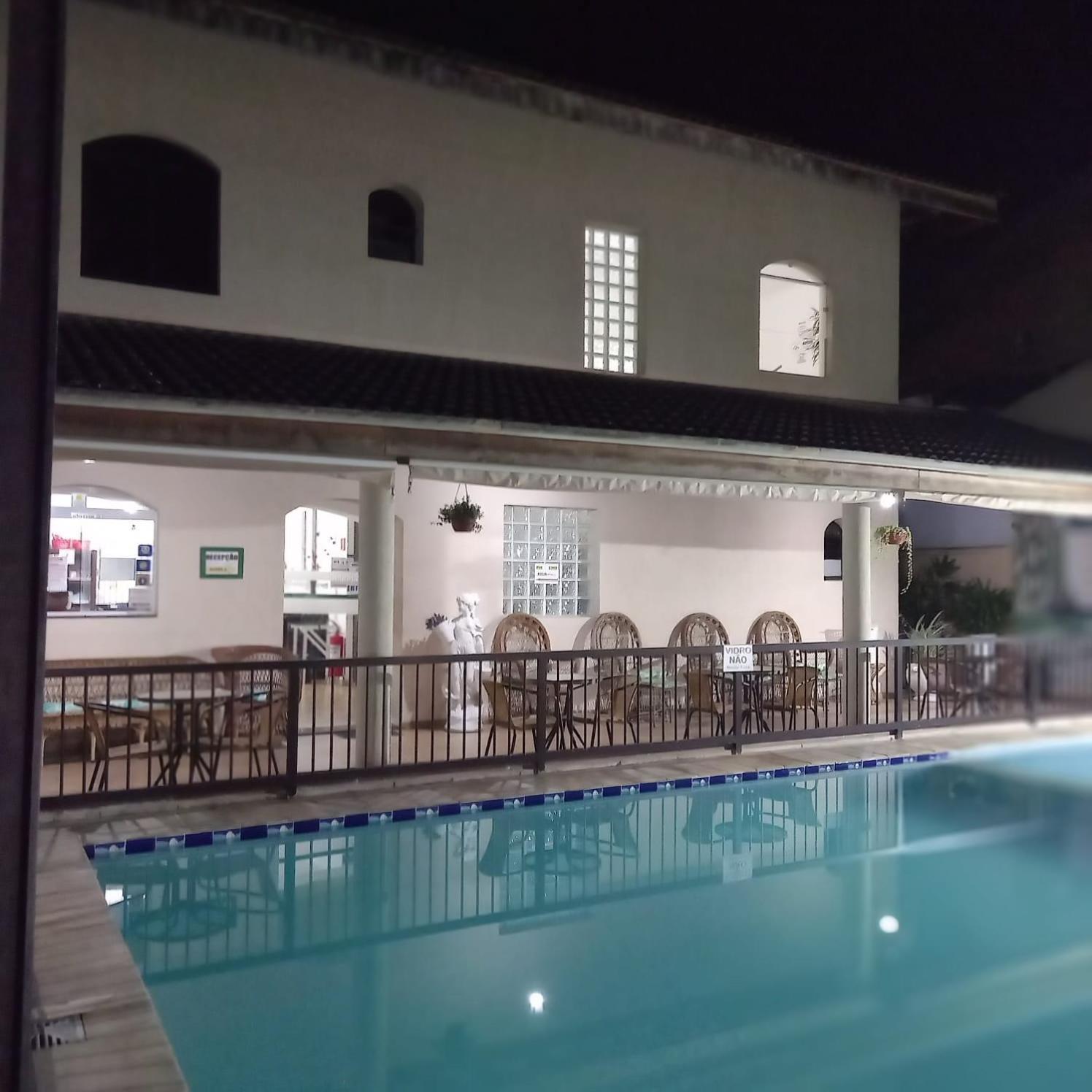 Pousada Parque Suites Estacionamento E Piscina Guarujá Exteriér fotografie