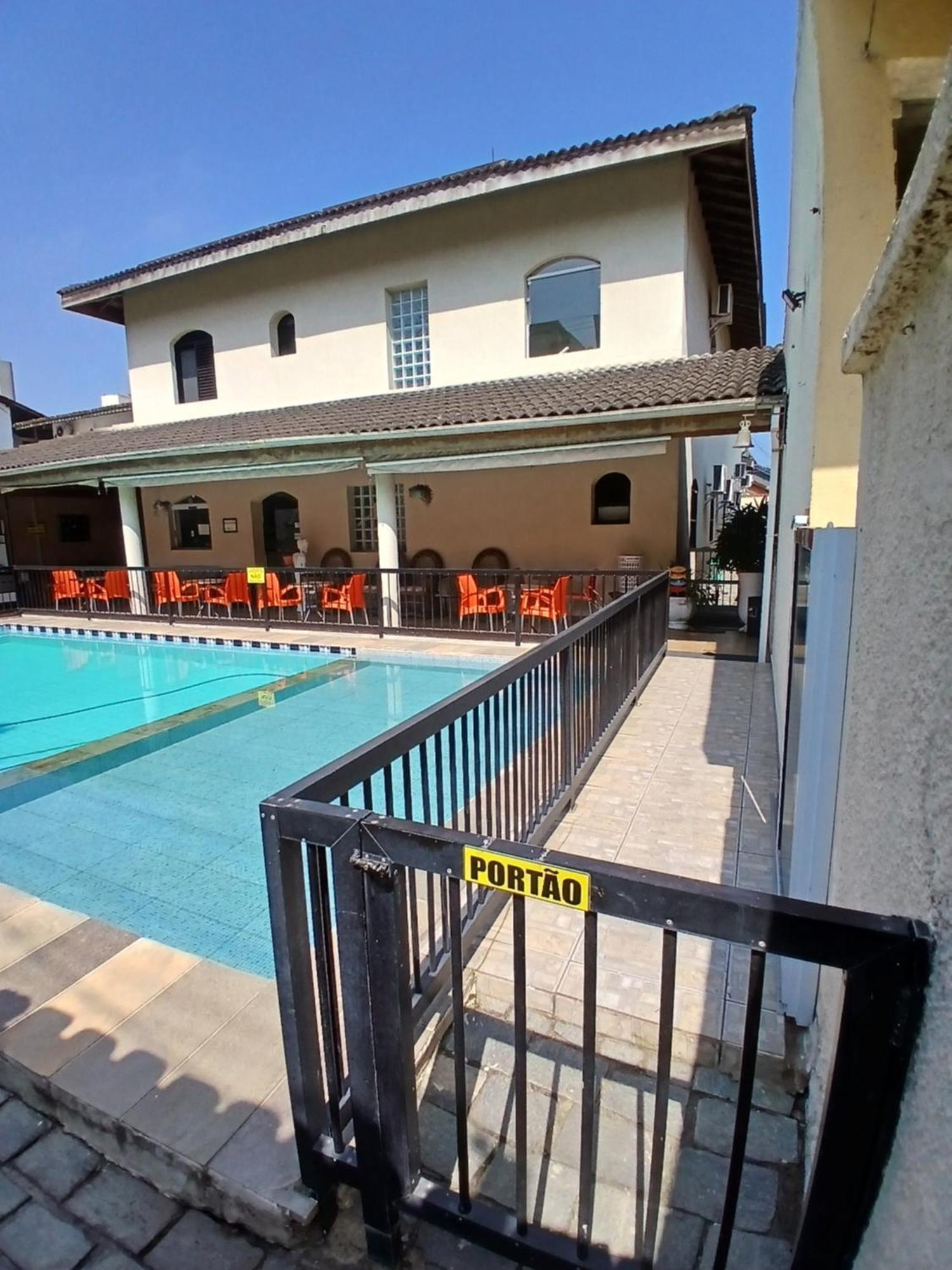 Pousada Parque Suites Estacionamento E Piscina Guarujá Exteriér fotografie
